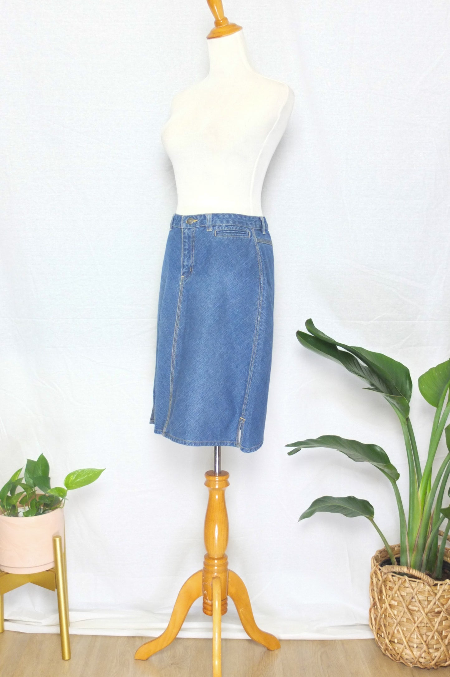 Vintage 80s Old Navy Flared Denim Skirt (S-M)