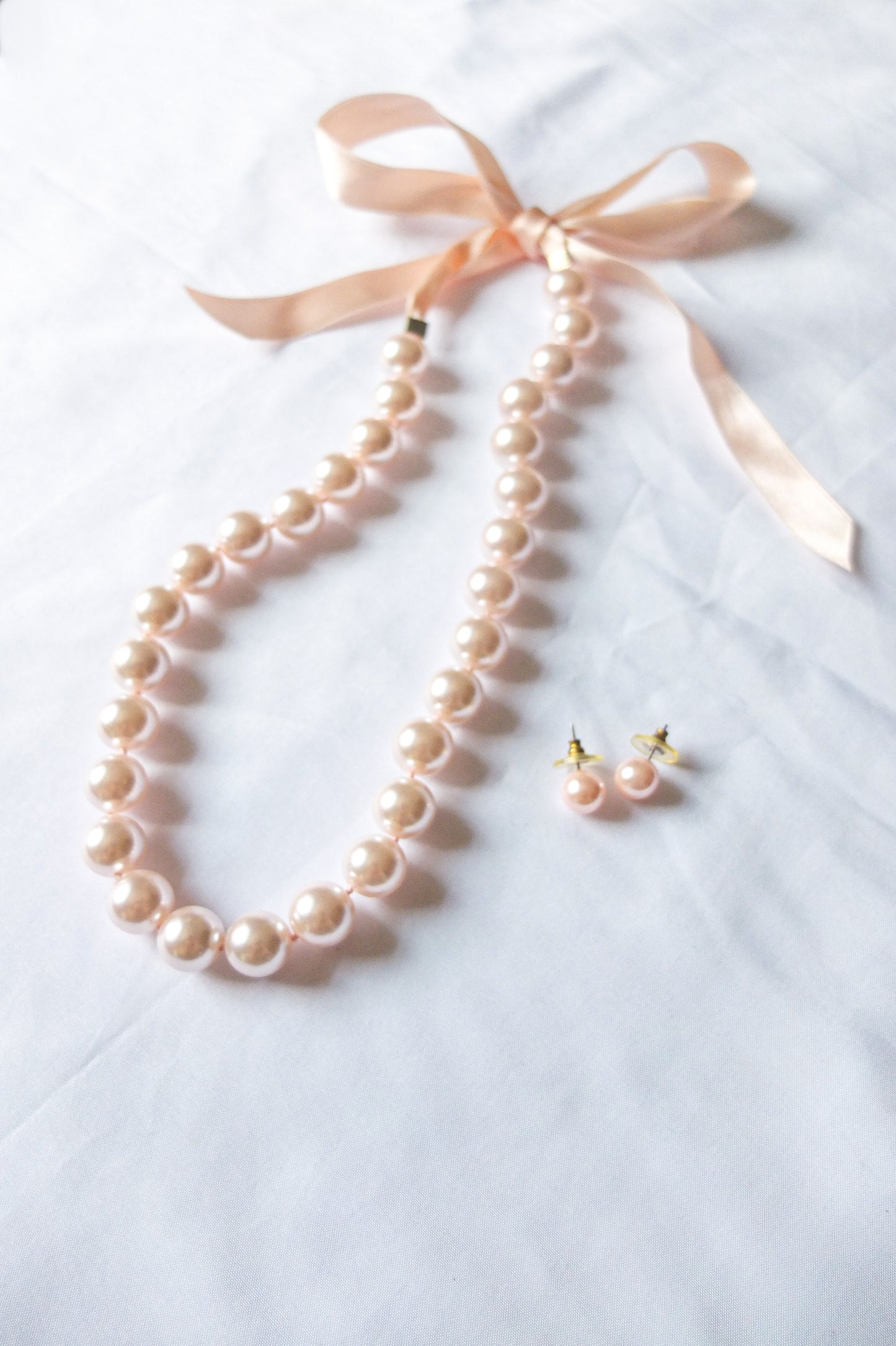 Blush Pearls Earrings Set