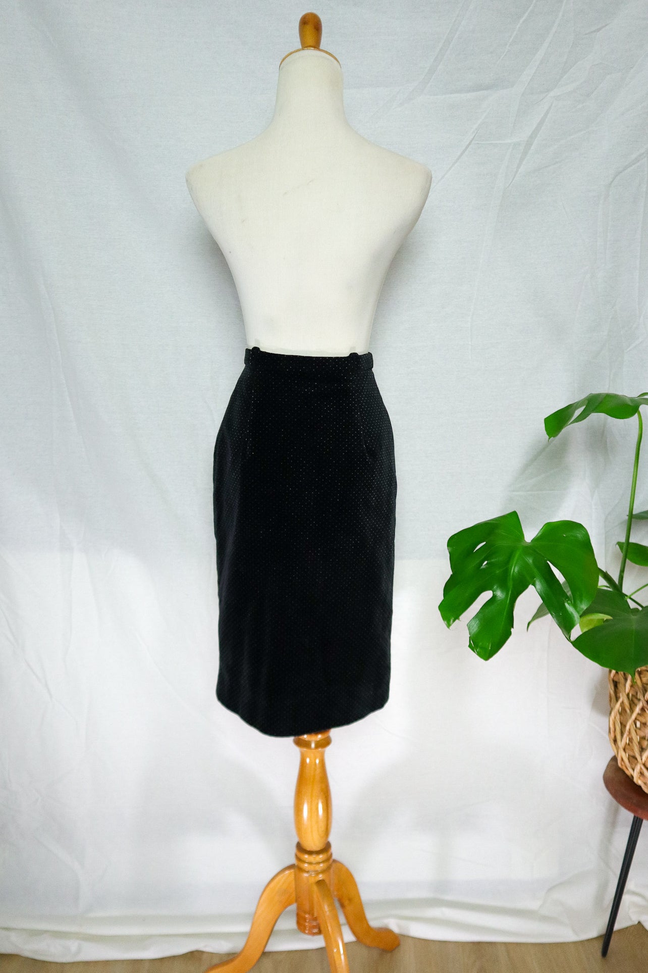 Vintage Valentino Boutique Black Velvet Polka Dot Pencil Midi (XS)