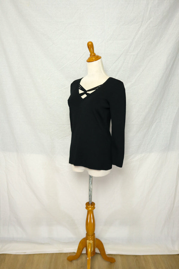 Black Y2K V-neck Knit (S)