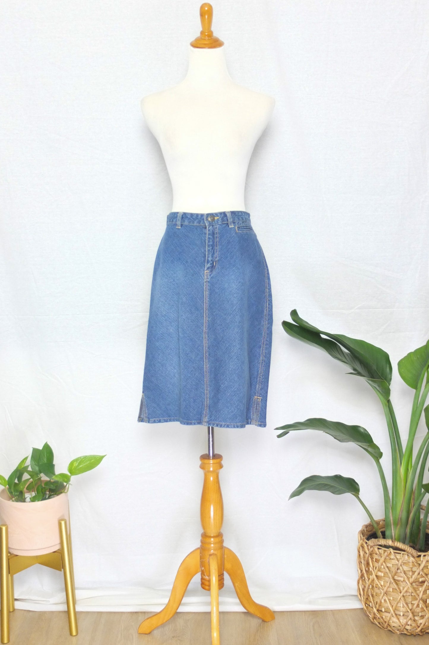 Vintage 80s Old Navy Flared Denim Skirt (S-M)