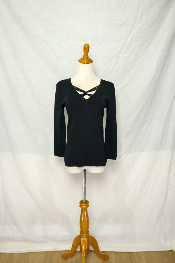 Black Y2K V-neck Knit (S)