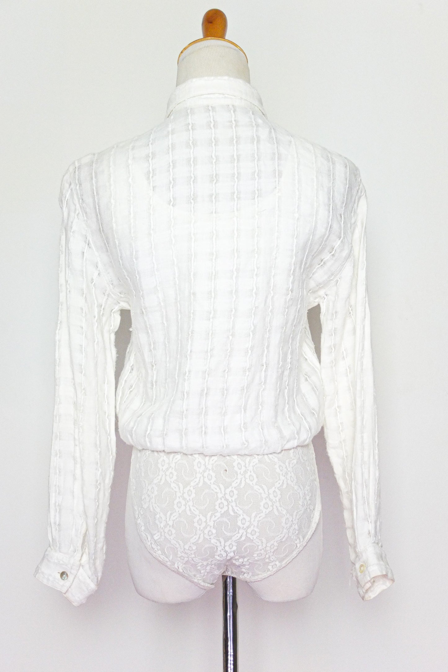 Vintage A'nue White Y2K Button Front Linen Bodysuit (S)