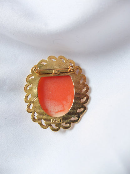Vintage Gold Tone Cameo Brooch