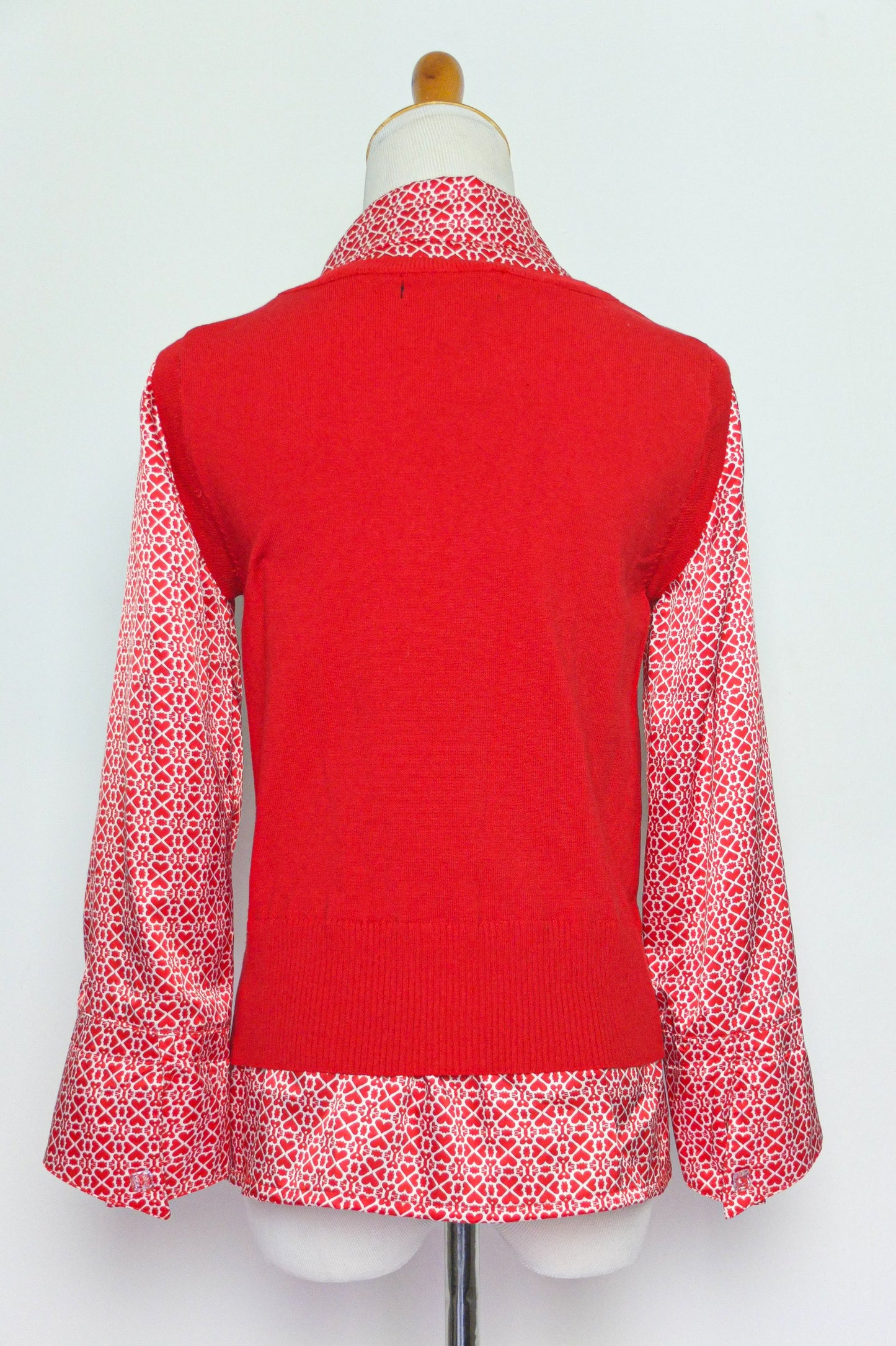 90s Y2K Red Queen of Hearts Knit Shirt (S-M)